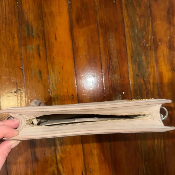 Jacquemus beige Le Papier 'Le Sac à L'Envers' bag. - Picture 7 of 8